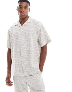 Selected Homme Revere Collar Crinkle Shirt With All Over Print In Cream And Navy For Men